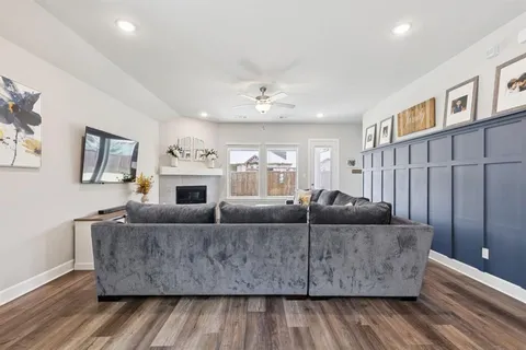 $468,000 | 4105 Silver Spur Court, Aubrey, TX 76227