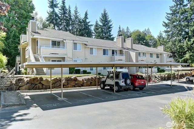 $325,000 | 21317 52nd Avenue West, Unit F138, Mountlake Terrace, WA 98043