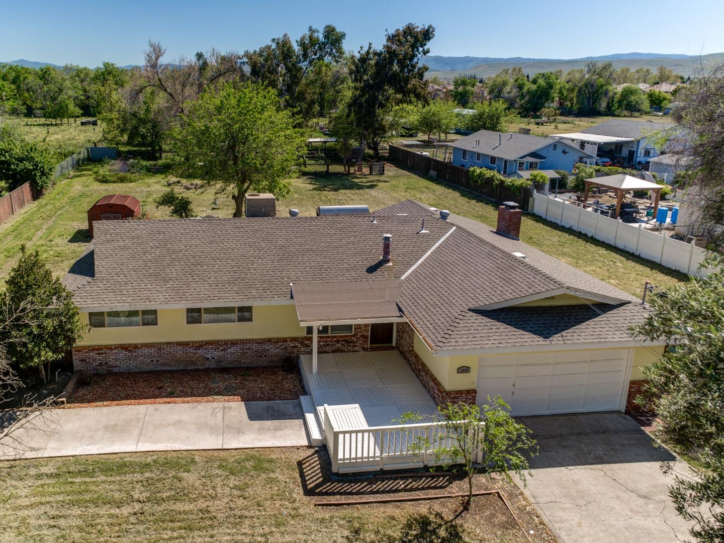 11630 Mountain View Road Tracy, CA 95376 - Photo 1 of 32 Gallery Image 1
