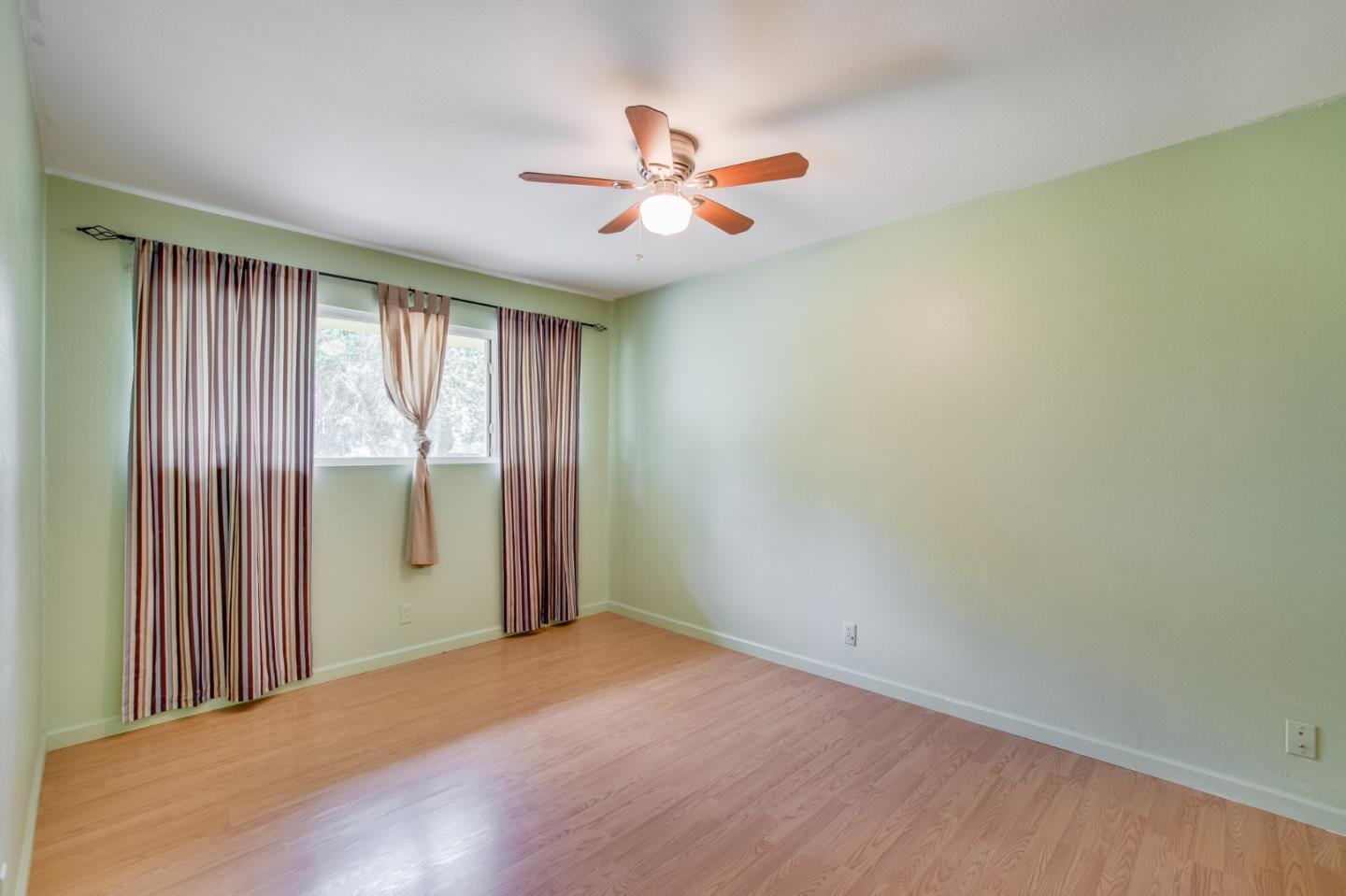 11630 Mountain View Road Tracy, CA 95376 - Photo 17 of 32 Gallery Image 17