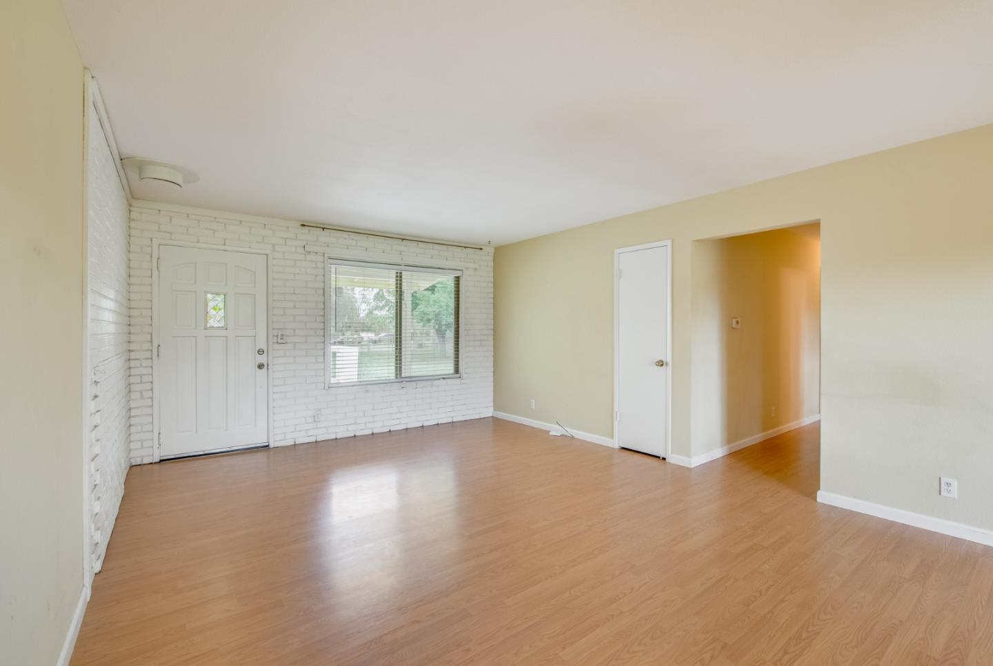 11630 Mountain View Road Tracy, CA 95376 - Photo 5 of 32 Gallery Image 5
