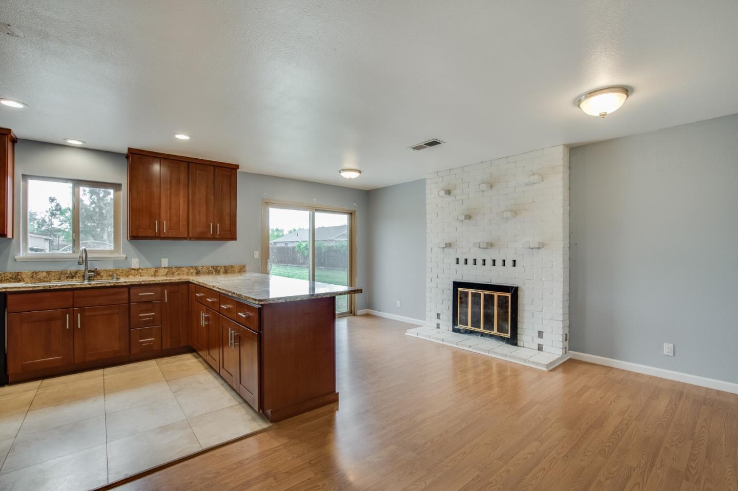 11630 Mountain View Road Tracy, CA 95376 - Photo 9 of 32 Gallery Image 9
