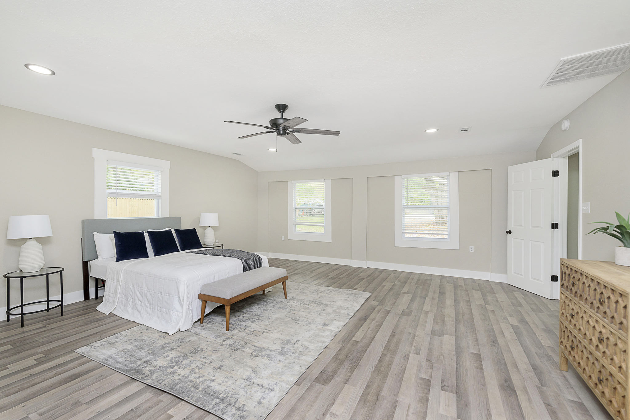 5157 Clarendon Road Indianapolis, IN 46208 - Photo 16 of 35 Gallery Image 16