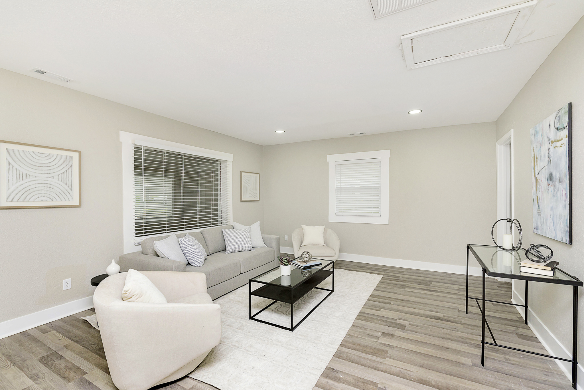5157 Clarendon Road Indianapolis, IN 46208 - Photo 2 of 35 Gallery Image 2