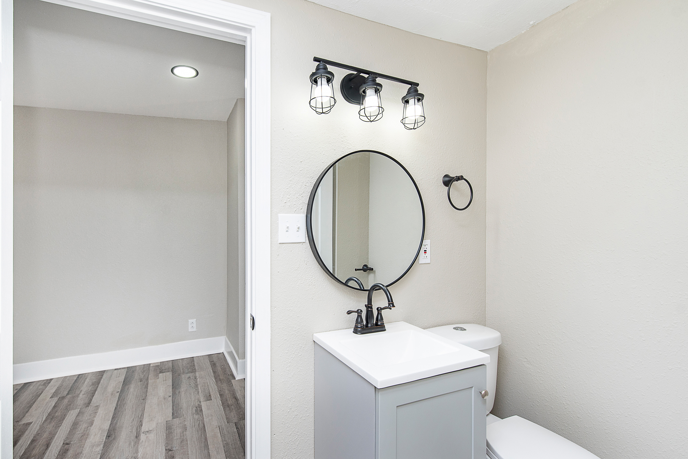 5157 Clarendon Road Indianapolis, IN 46208 - Photo 21 of 35 Gallery Image 21