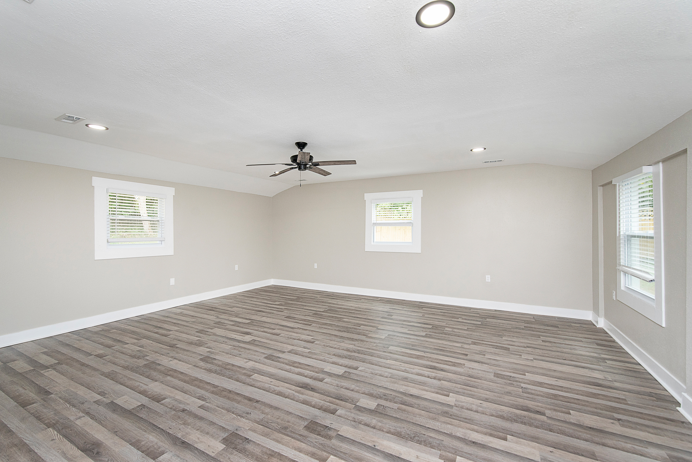 5157 Clarendon Road Indianapolis, IN 46208 - Photo 22 of 35 Gallery Image 22