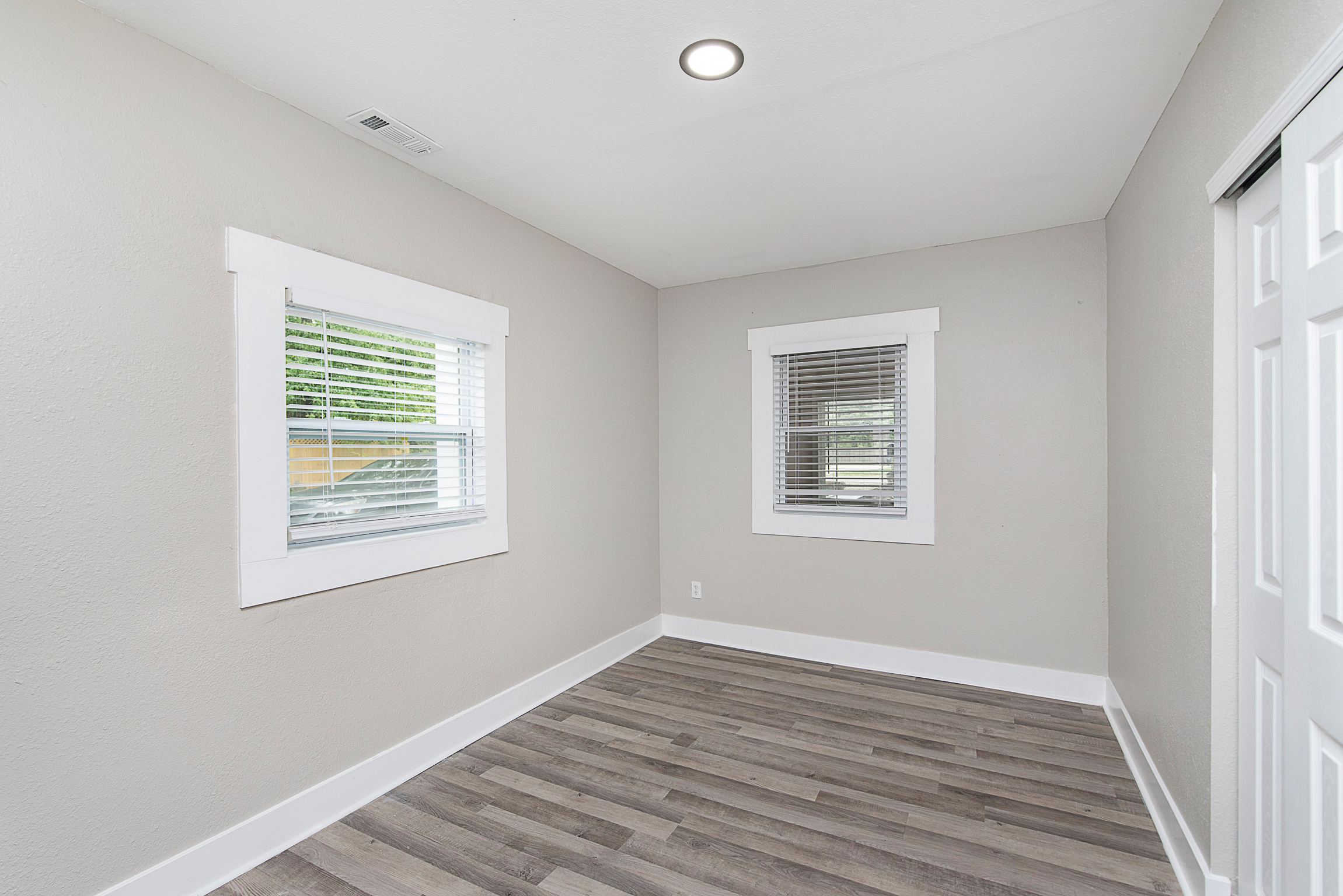5157 Clarendon Road Indianapolis, IN 46208 - Photo 29 of 35 Gallery Image 29