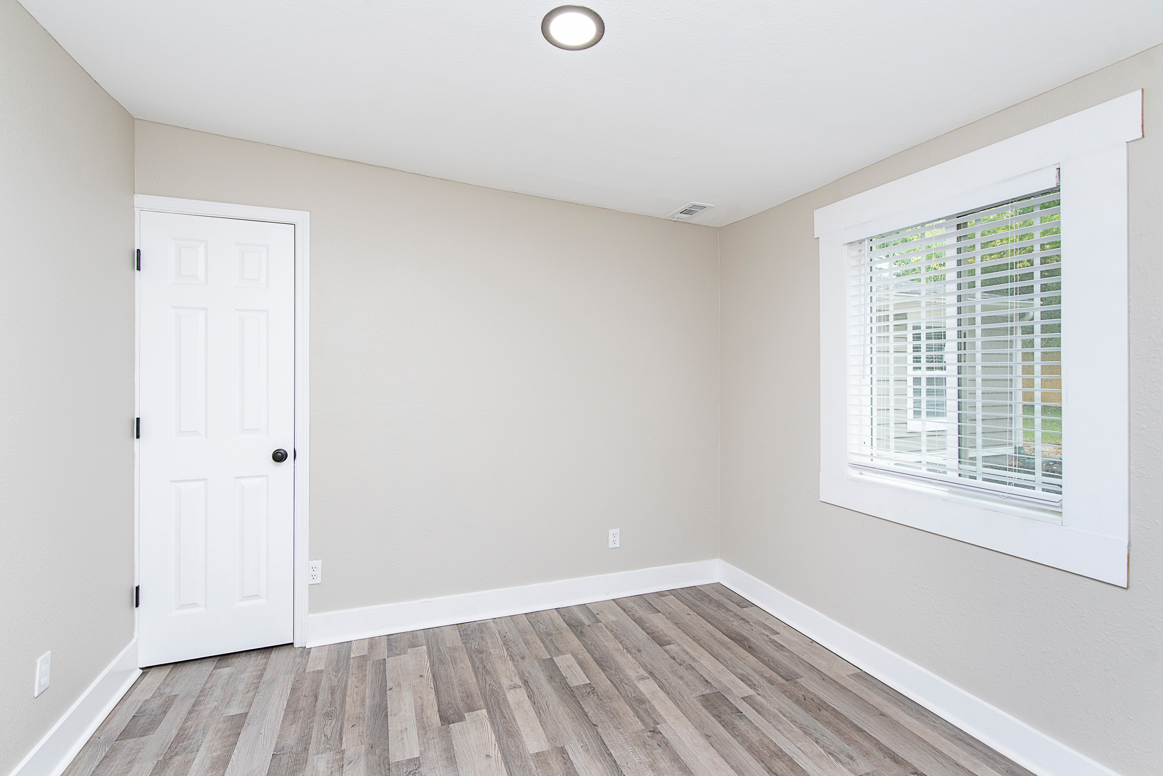 5157 Clarendon Road Indianapolis, IN 46208 - Photo 31 of 35 Gallery Image 31