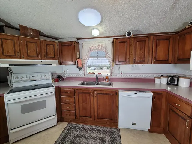 $209,900 | 37139 Pepper Drive, Zephyrhills, FL 33541