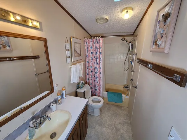 $209,900 | 37139 Pepper Drive, Zephyrhills, FL 33541