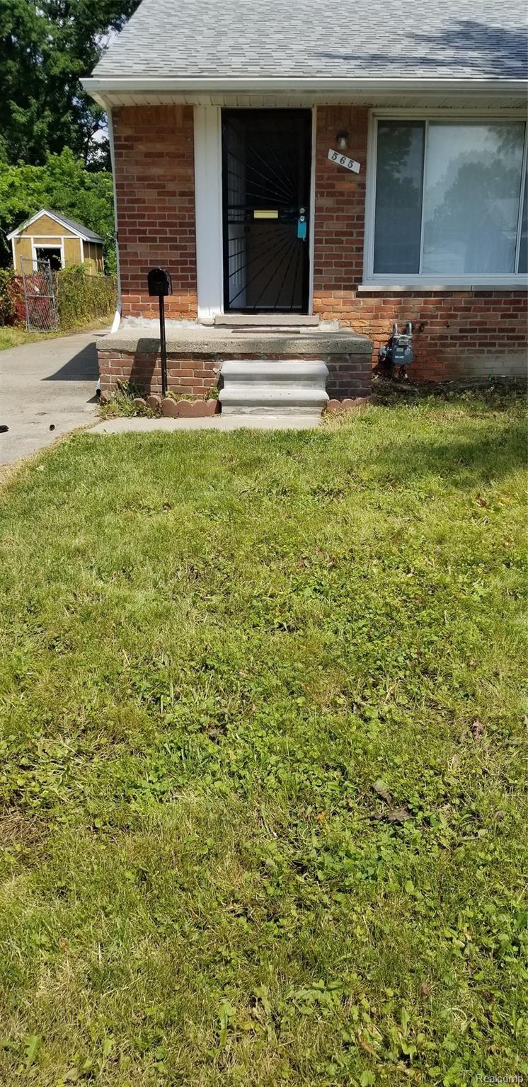 565 Longfellow Inkster, MI 48141 - Photo 1 of 19 20190707_150850.jpg
