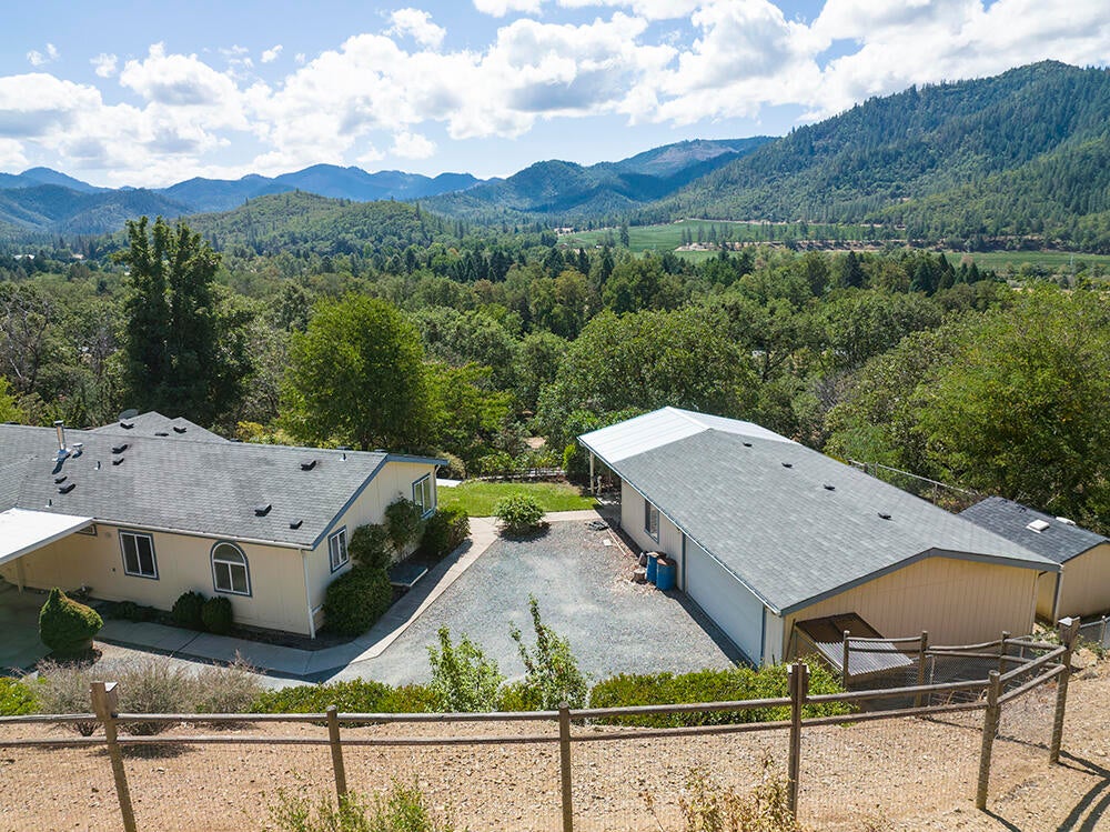 3848 North River Road Gold Hill, OR 97525 - Photo 4 of 45 4