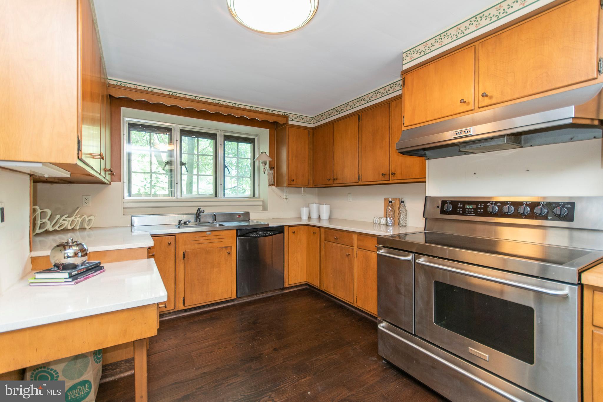 643 Washington Lane Rydal, PA 19046 - Photo 17 of 47 Stainless appliances