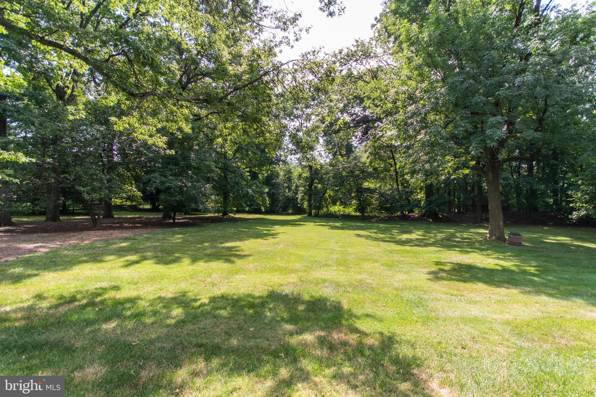 643 Washington Lane Rydal, PA 19046 - Photo 45 of 47 Expansive and level grounds