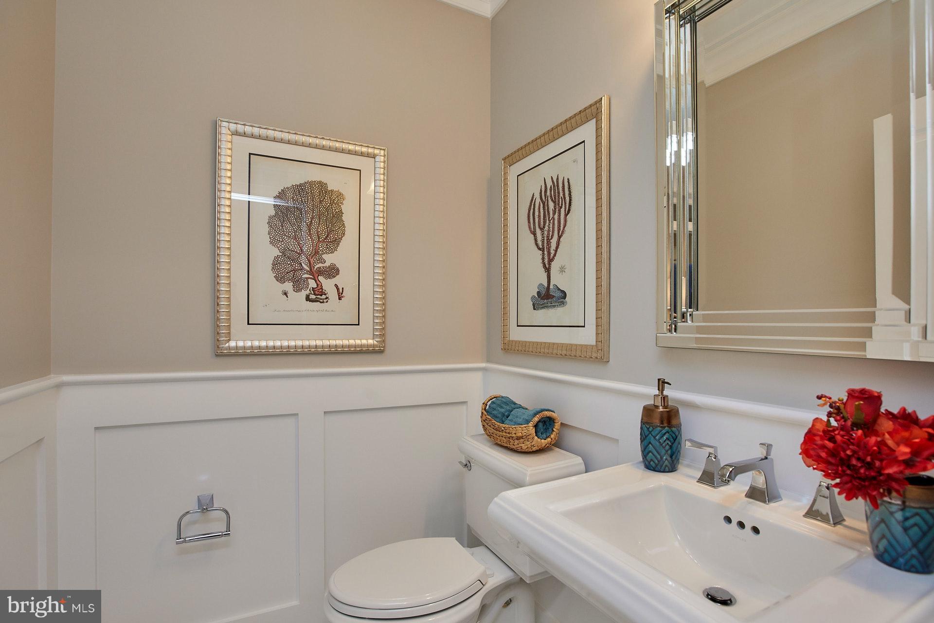 2610 North Quantico Street Arlington, VA 22207 - Photo 13 of 30 Bath