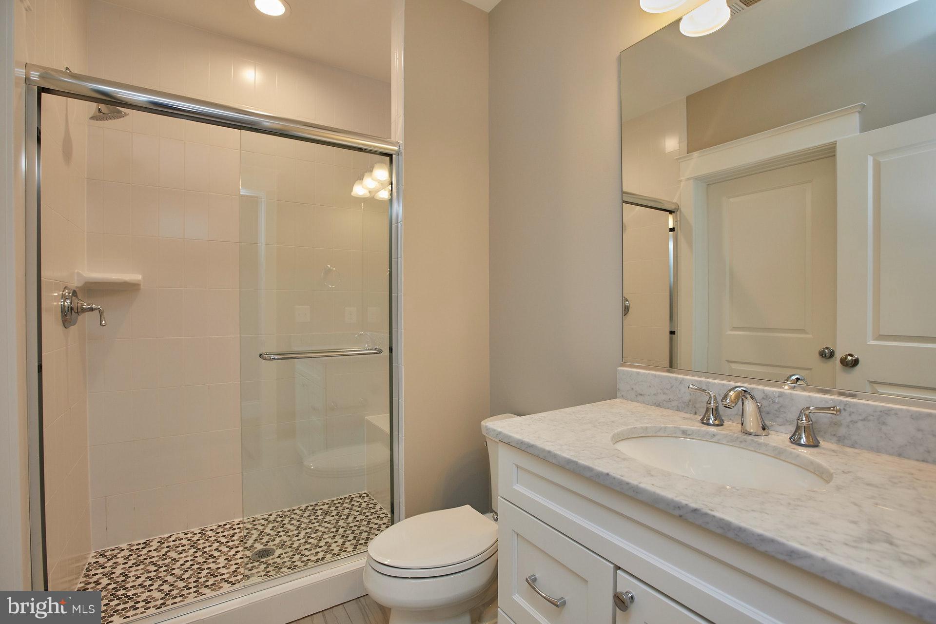 2610 North Quantico Street Arlington, VA 22207 - Photo 24 of 30 Bath