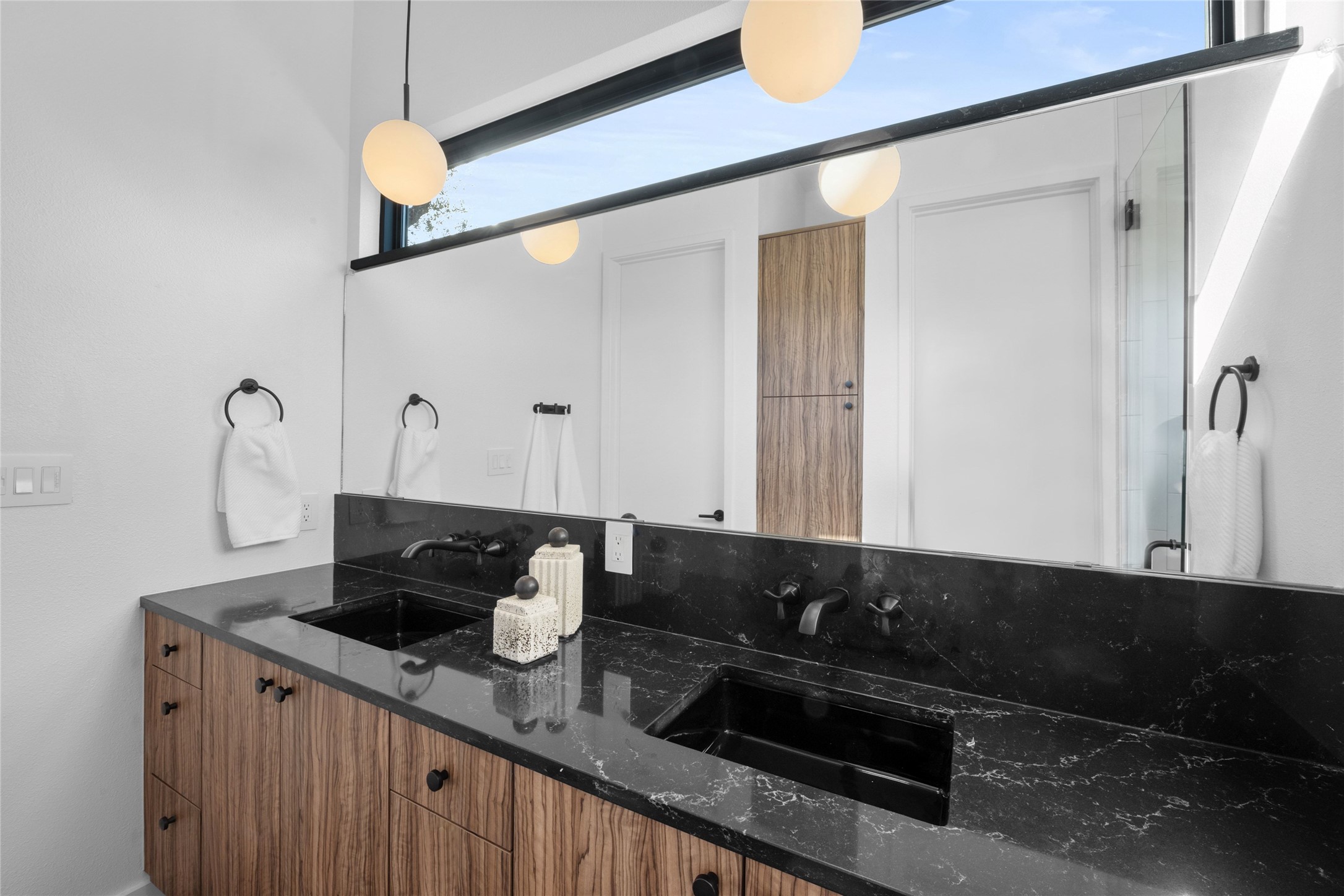 219 Lessin Lane, Unit 11 Austin, TX 78704 - Photo 13 of 23