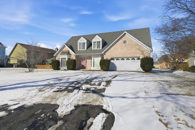 $425,000 | 2487 Worthington Drive, Aurora, IL 60506