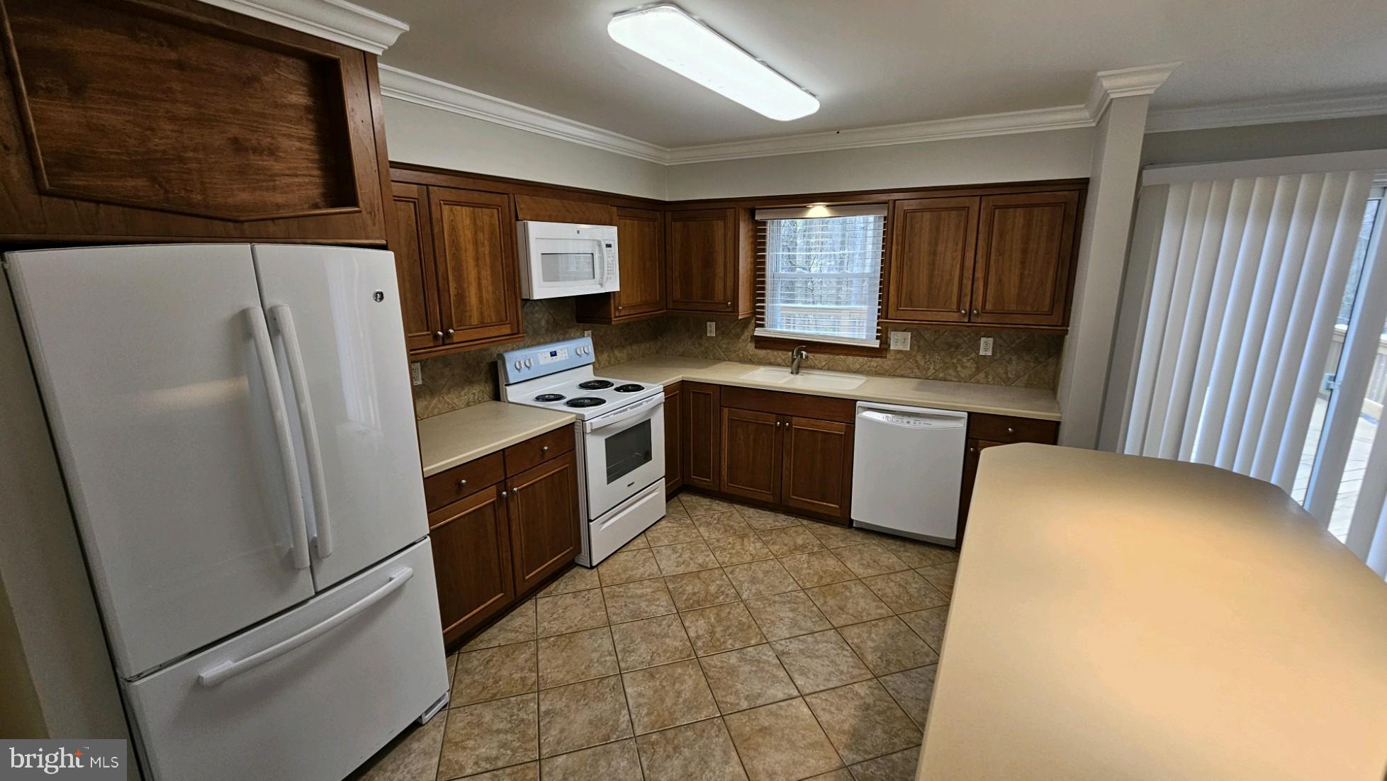 6160 Solomons Island Road Dunkirk, MD 20754 - Photo 19 of 48 Kitchen