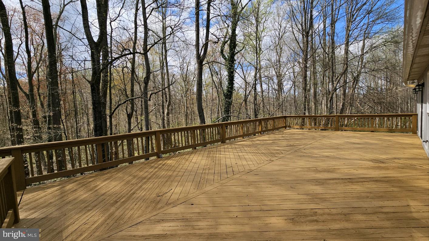 6160 Solomons Island Road Dunkirk, MD 20754 - Photo 22 of 48 Rear Deck