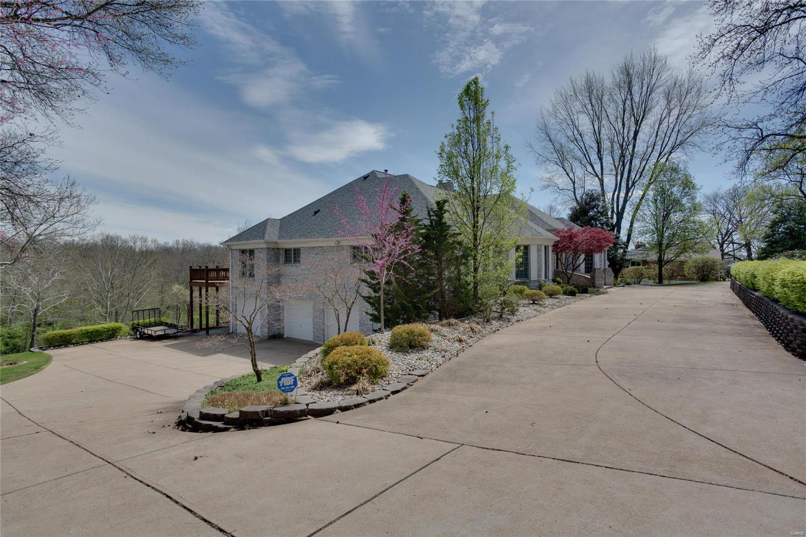 9116 Rott Road St. Louis, MO 63127 - Photo 2 of 80 Gallery Image 2