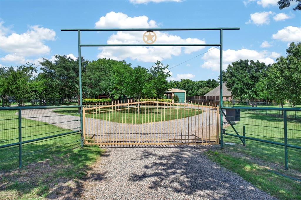 2270 Mitchell Road Krum, TX 76249 - Photo 24 of 29