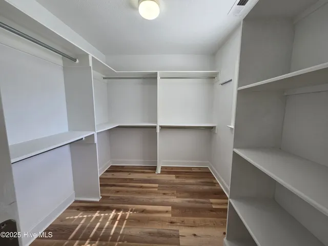 $1,900 | 2041 Cambria Drive, Unit B, Greenville, NC 27834