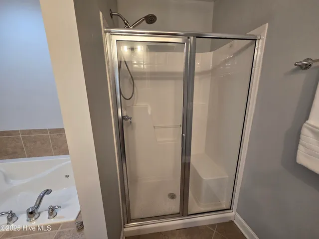 $1,900 | 2041 Cambria Drive, Unit B, Greenville, NC 27834