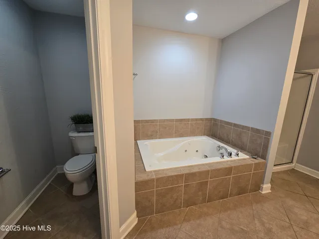 $1,900 | 2041 Cambria Drive, Unit B, Greenville, NC 27834