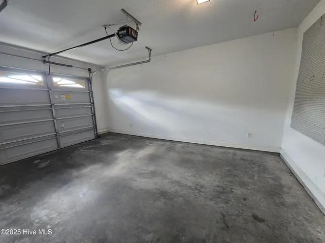 $1,900 | 2041 Cambria Drive, Unit B, Greenville, NC 27834