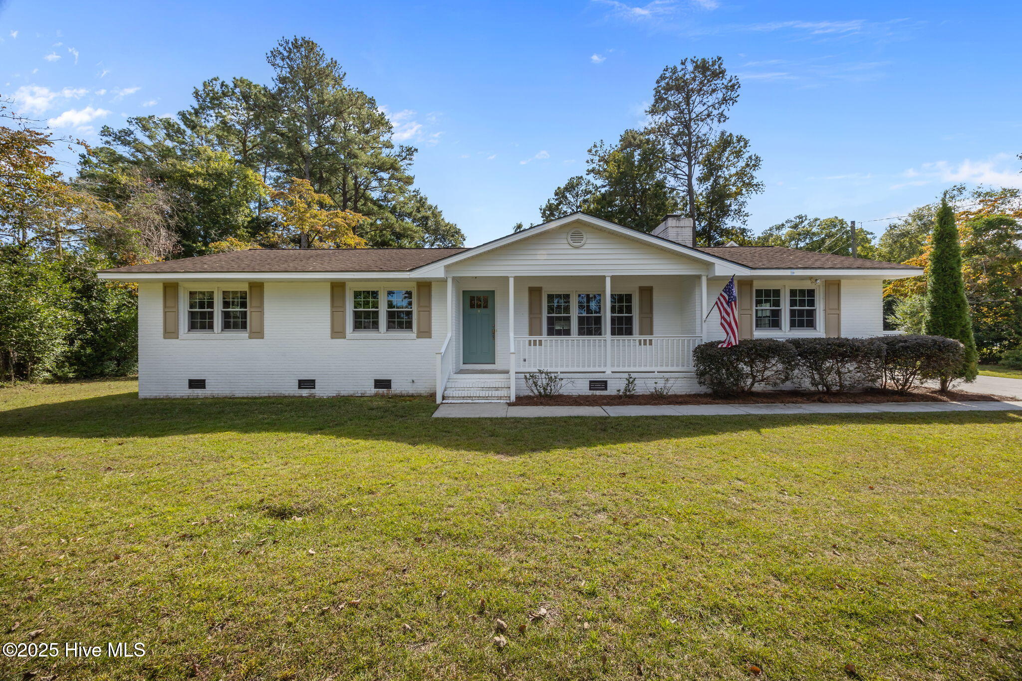 4905 Sandhurst Road Trent Woods, NC 28562 - Photo 1 of 62 14-web-or-mls-0C0A1488