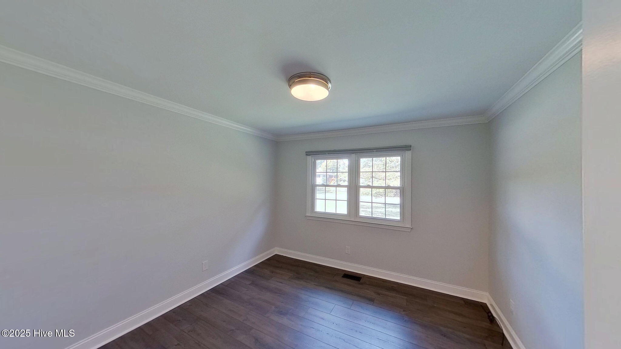 4905 Sandhurst Road Trent Woods, NC 28562 - Photo 32 of 62 52-web-or-mls-4905-Sandhurst-Rd-Trent-Wo