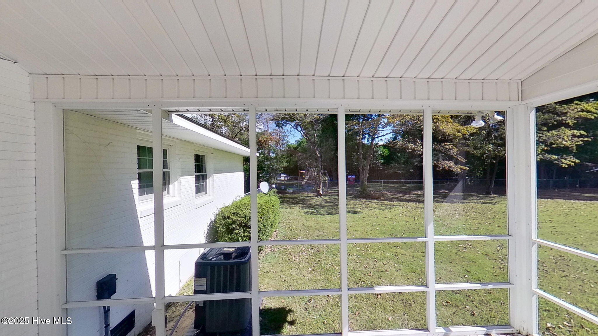 4905 Sandhurst Road Trent Woods, NC 28562 - Photo 39 of 62 34-web-or-mls-4905-Sandhurst-Rd-Trent-Wo