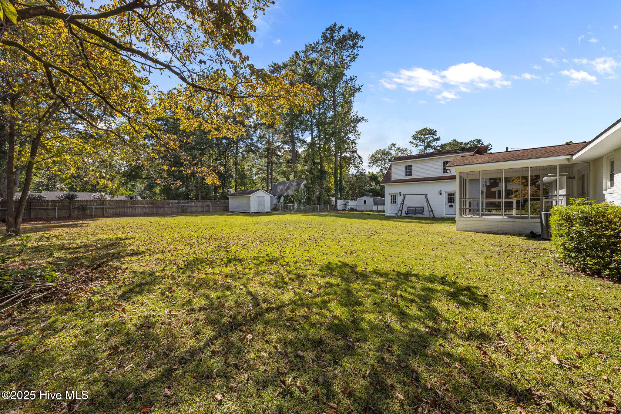 4905 Sandhurst Road Trent Woods, NC 28562 - Photo 5 of 62 6-web-or-mls-0C0A1478