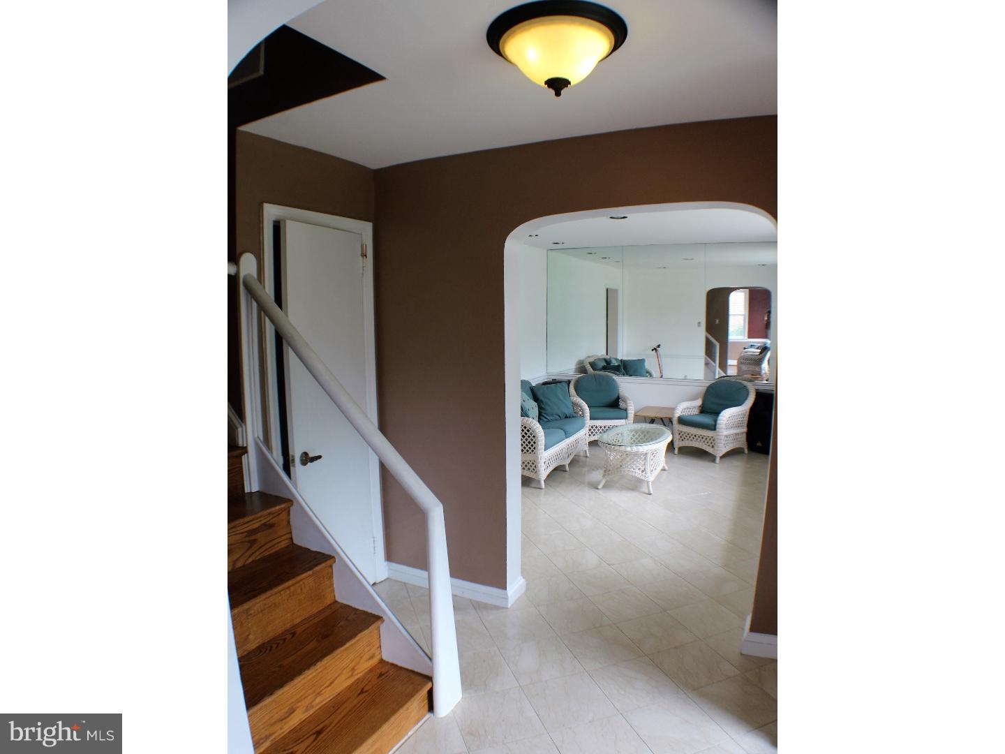 517 Maple Hill Road Havertown, PA 19083 - Photo 5 of 23 Foyer