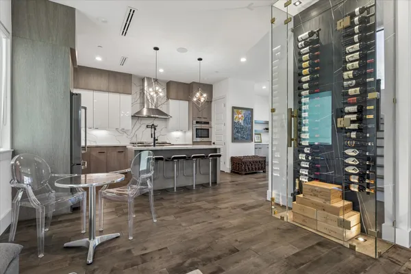 $1,250,000 | 2435 Sheridan Street, Houston, TX 77030