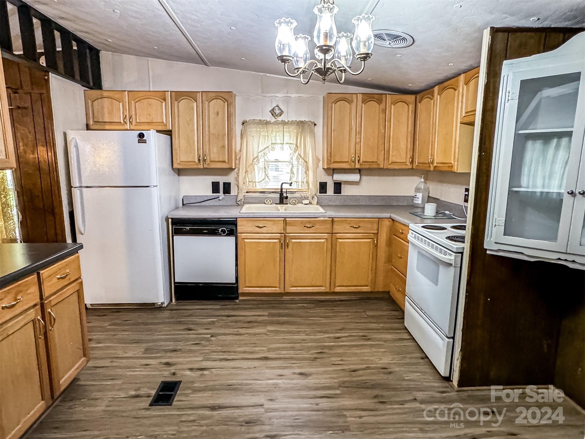 2575 West View Acres Ave Extension Hickory, NC 28601 - Photo 12 of 43 Gallery Image 12