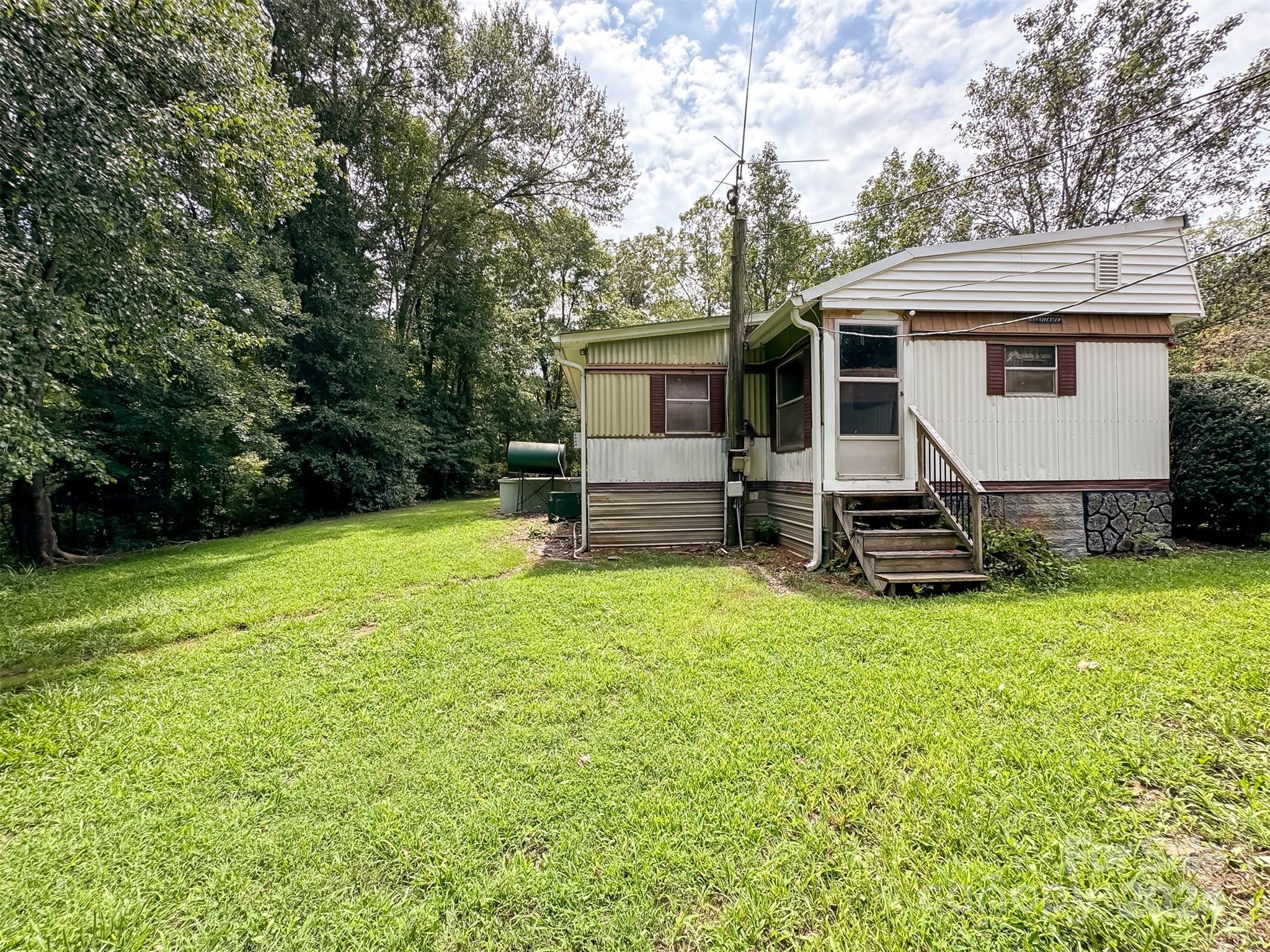 2575 West View Acres Ave Extension Hickory, NC 28601 - Photo 33 of 43 Gallery Image 33