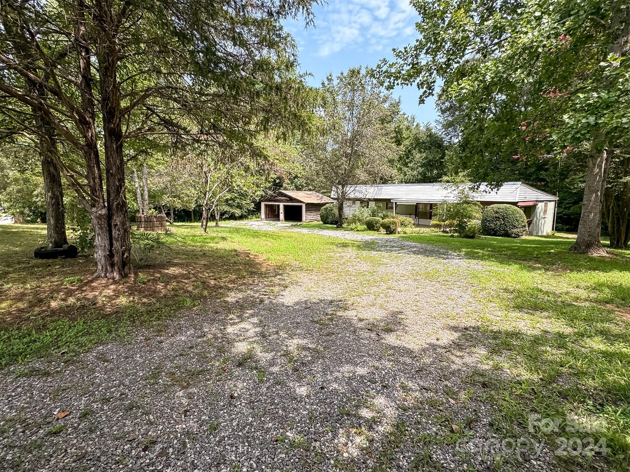 2575 West View Acres Ave Extension Hickory, NC 28601 - Photo 40 of 43 Gallery Image 40