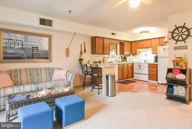 $1,300 | 14300 Jarvis Avenue, Unit A20101, Ocean City, MD 21842