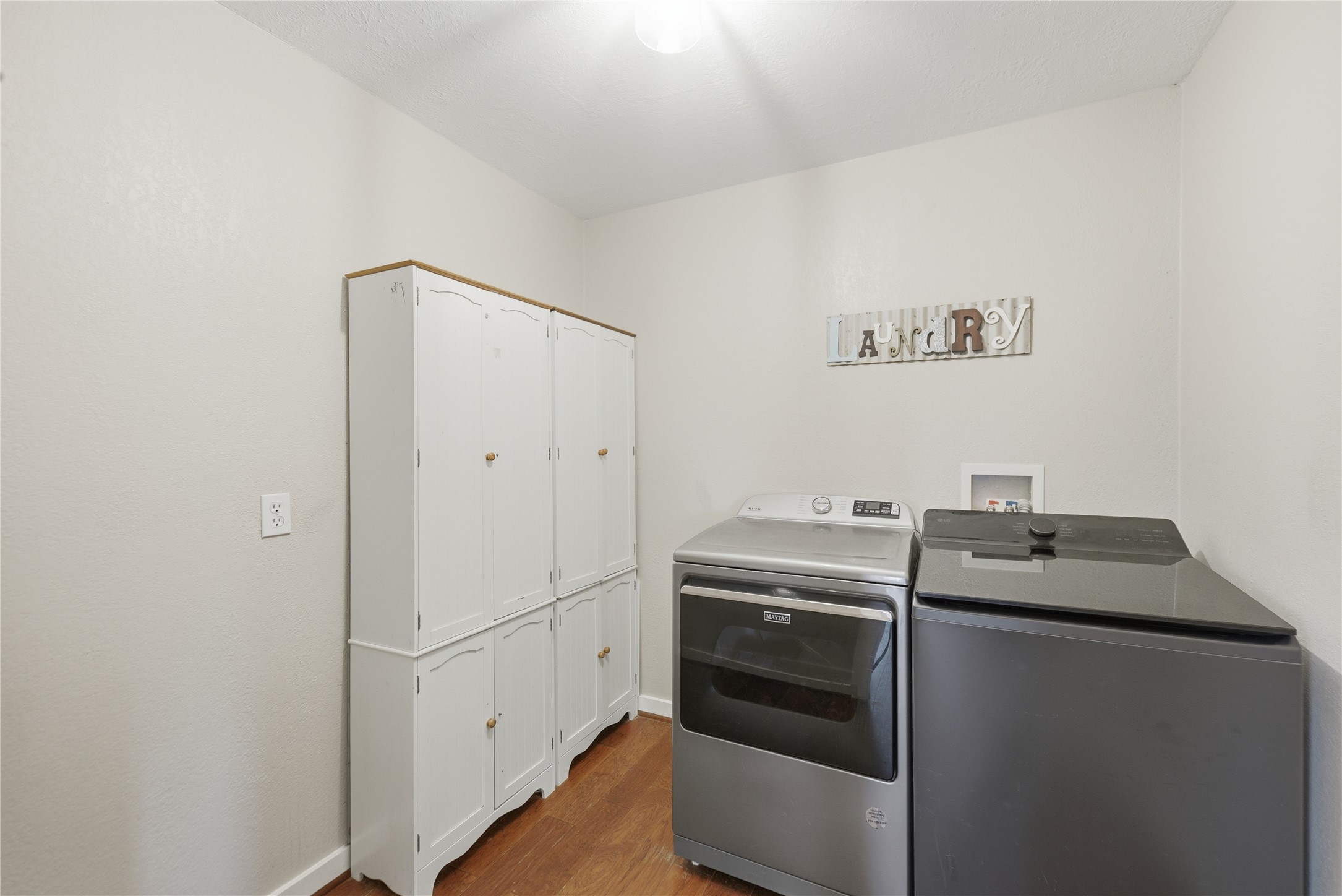 16292 Sycamore Road Cat Spring, TX 78933 - Photo 13 of 33