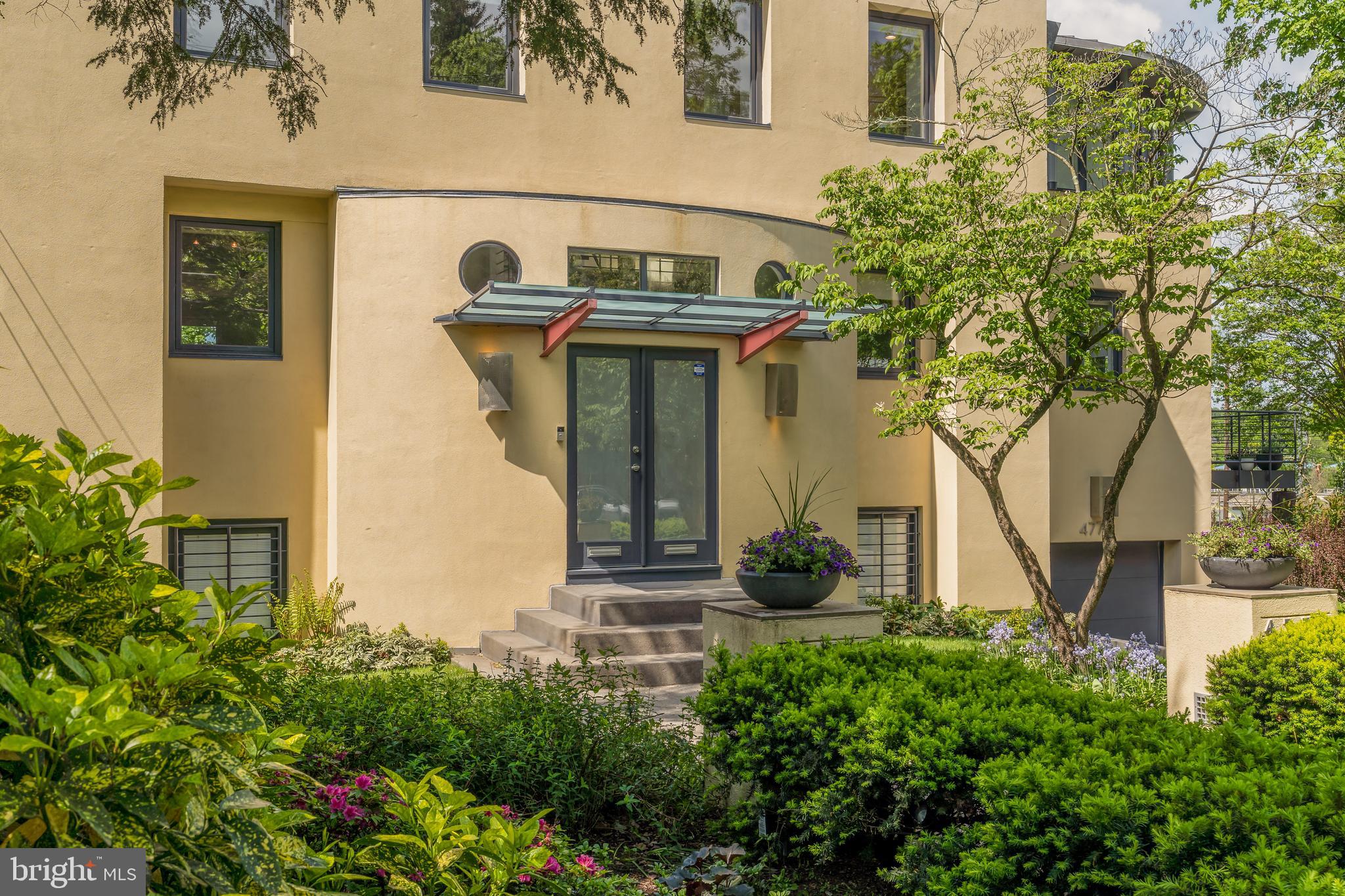 4770 Reservoir Road Northwest Washington, DC 20007 - Photo 1 of 50 Front of house with water views from back