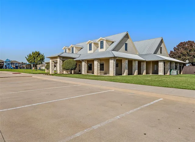 $285,000 | 12826 Carpenter Lane, Rhome, TX 76078