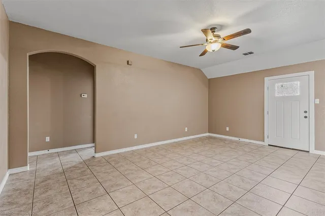 $285,000 | 12826 Carpenter Lane, Rhome, TX 76078