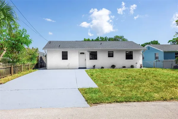 $2,300 | 14820 Atlantic Avenue, Hudson, FL 34667