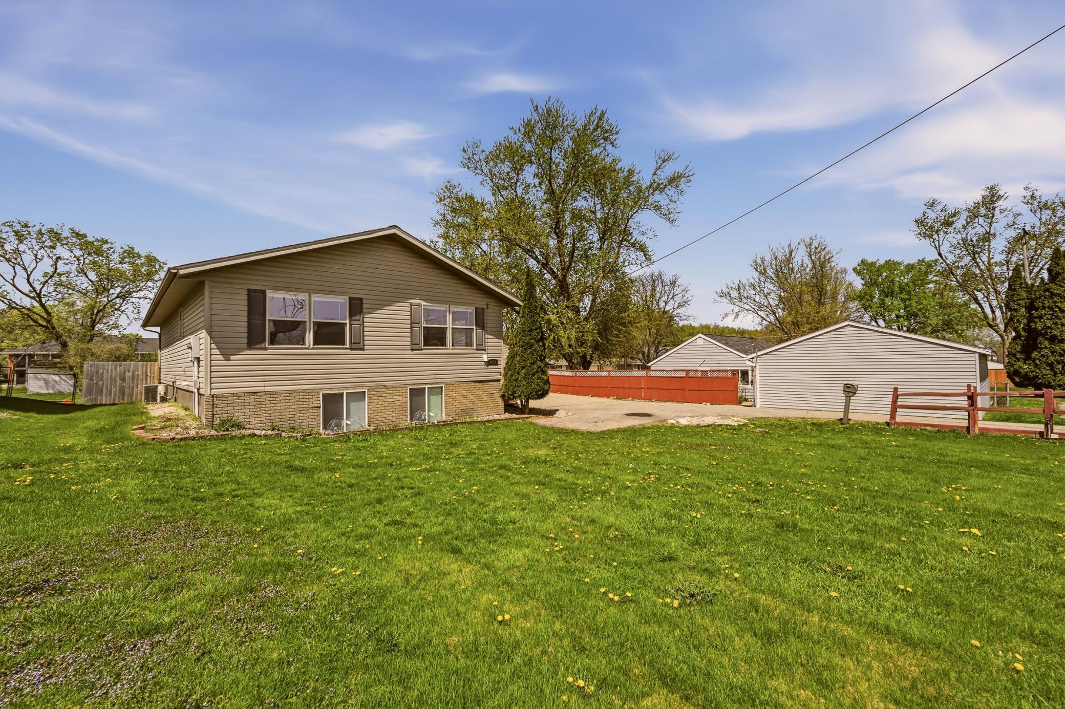 2113 3rd Avenue Southeast Rochester, MN 55904 - Photo 2 of 26