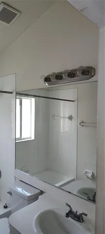 $2,195 | 210 Chardonnay Place, Valrico, FL 33594