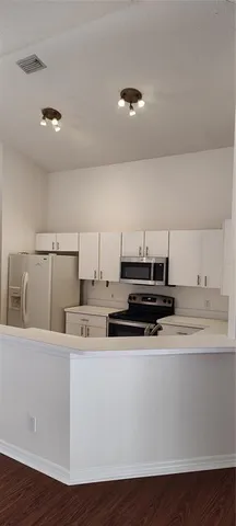 $2,195 | 210 Chardonnay Place, Valrico, FL 33594