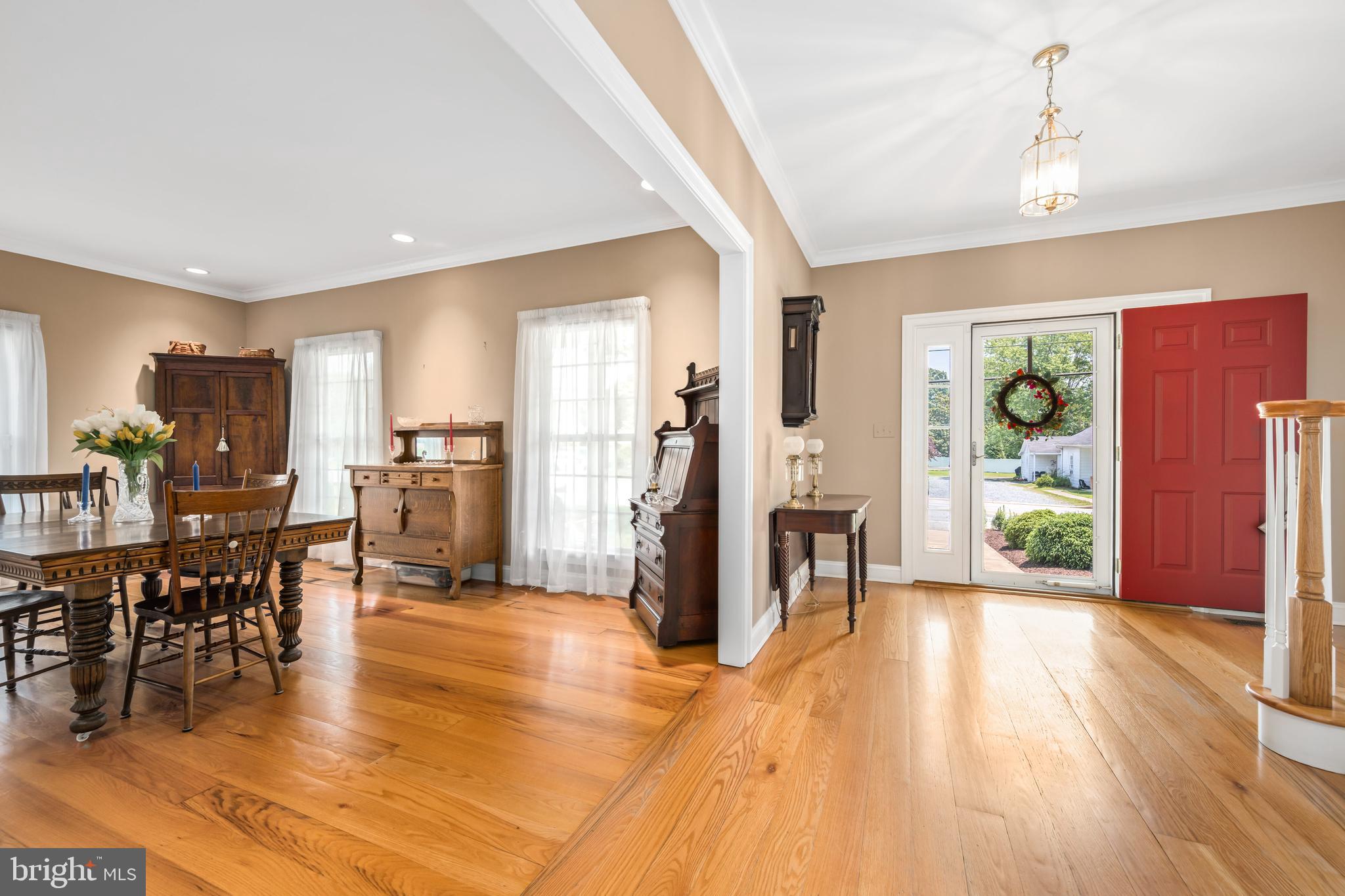 1009 South Washington Street Easton, MD 21601 - Photo 18 of 54 a view of a living room