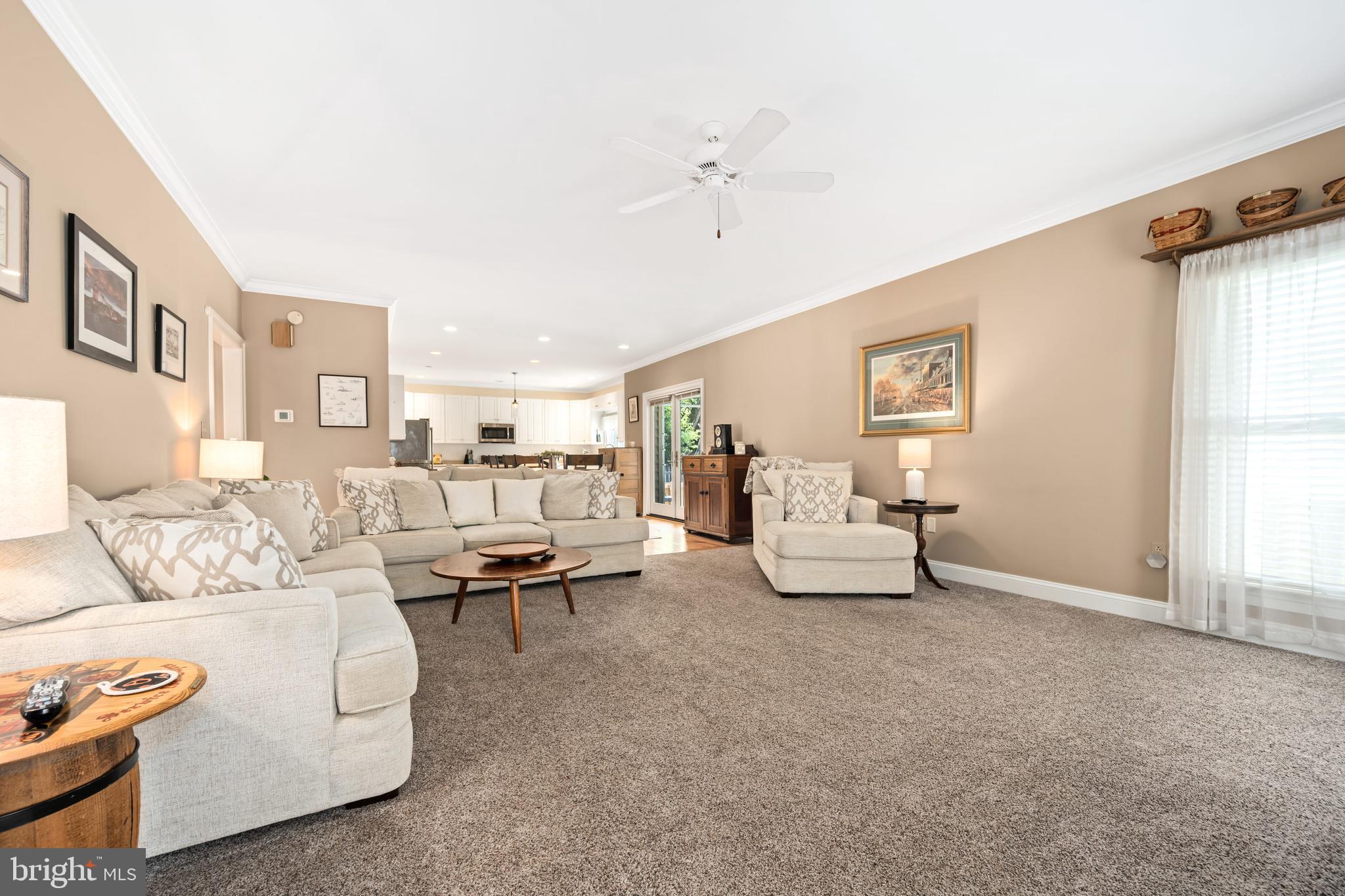 1009 South Washington Street Easton, MD 21601 - Photo 25 of 54 a living room with furniture and a table